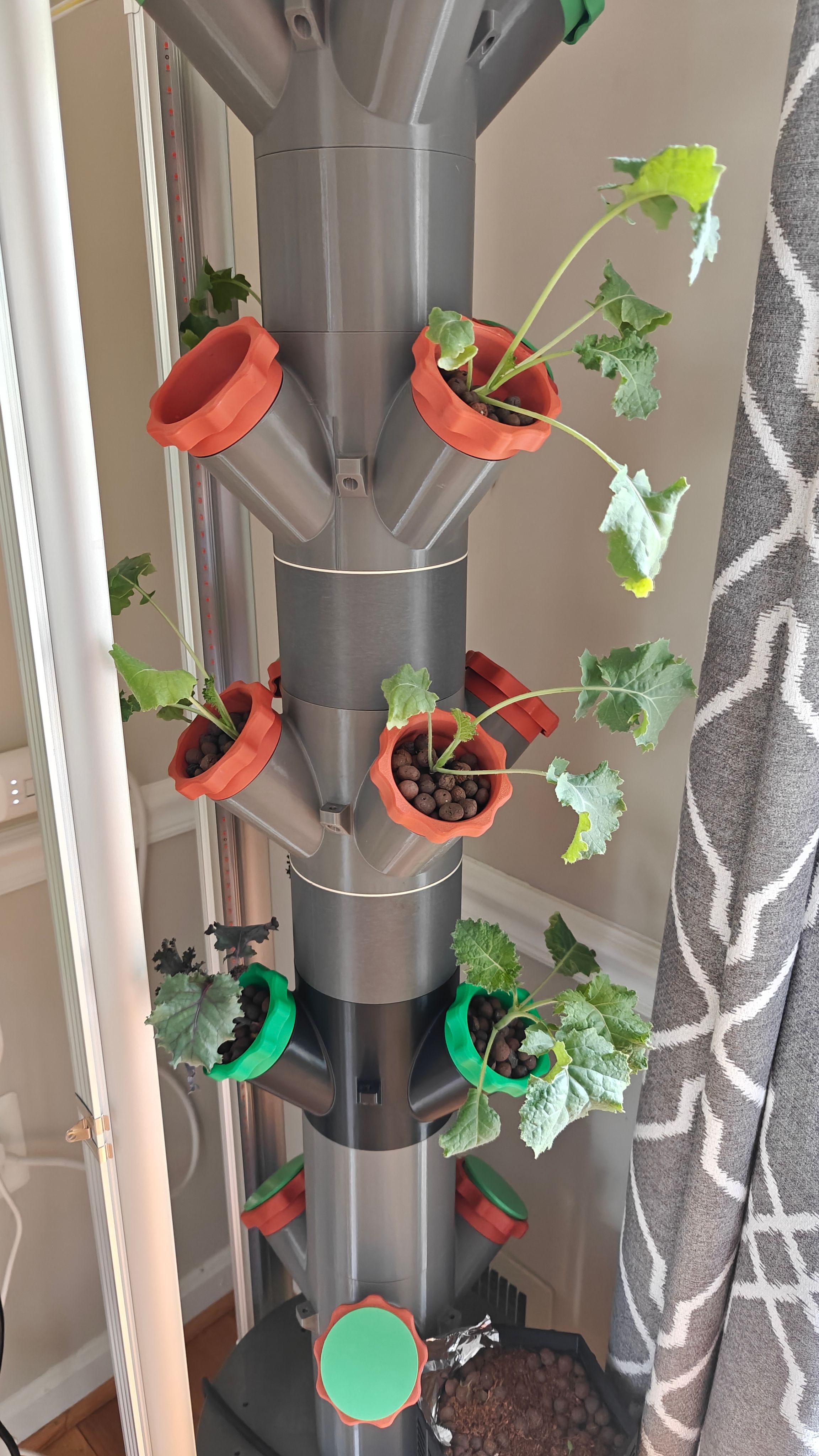 Hydroponic Tower2